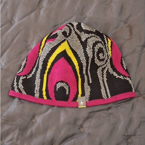 Smartwool Beanie Women's Peacock Pink Black Wool Blend Outdoor Winter Gorpcore - Picture 1 of 5
